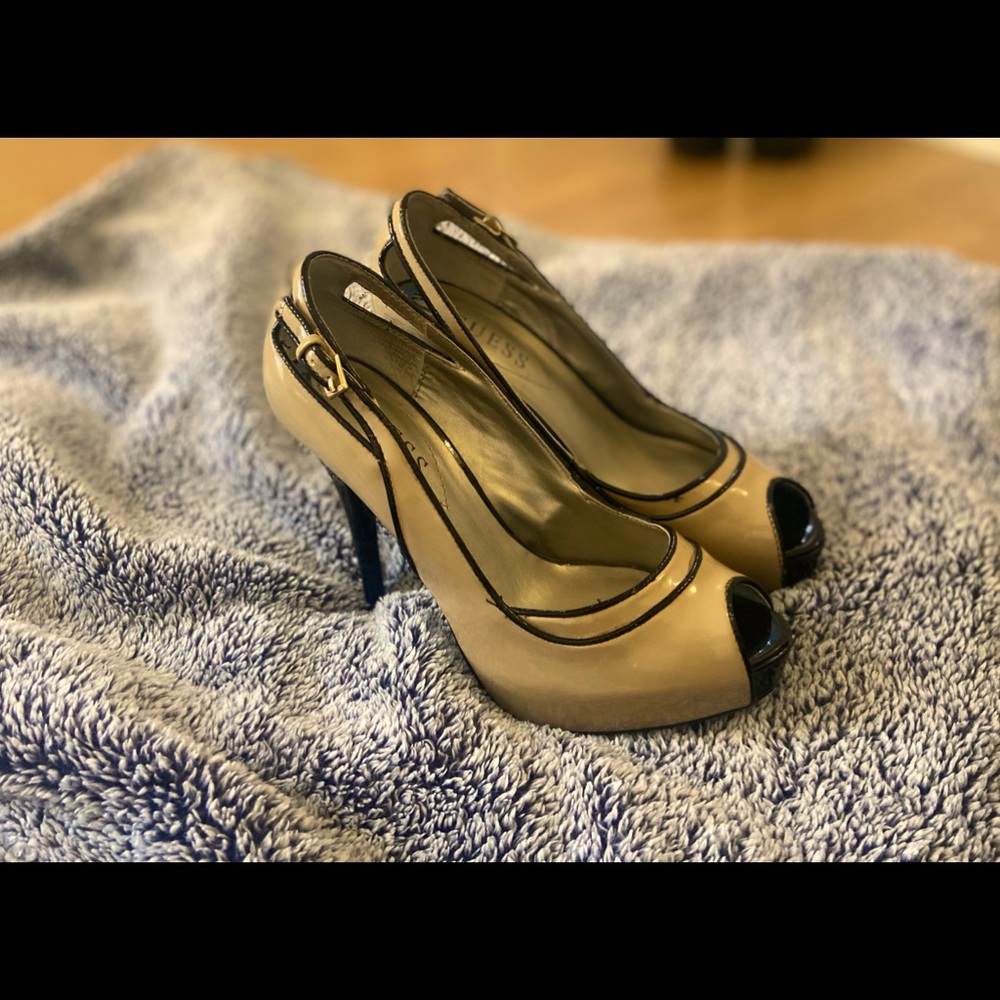 Guess peep toe pumps